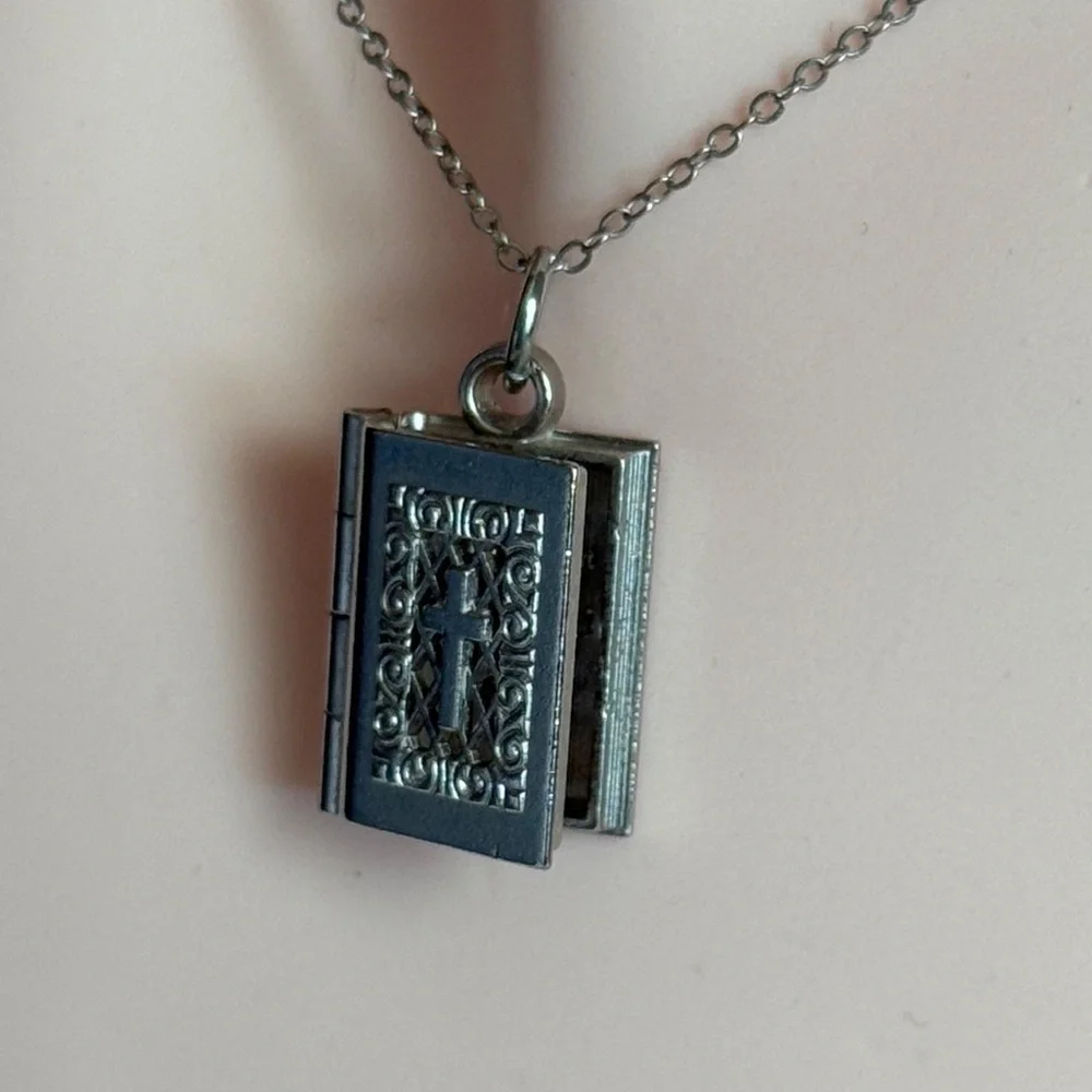 Silver Locket Necklace - Picture 6 of 8